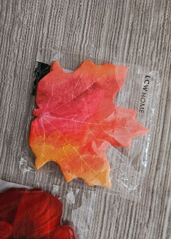 Bohem Tarzda Renkli Yaprak ve Kırmızı Çiçek peçete - Görsel 2