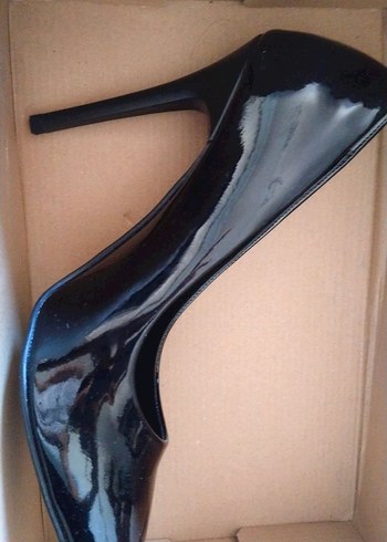 39 Beden siyah Renk Parlak Siyah Rugan Topuklu Stiletto