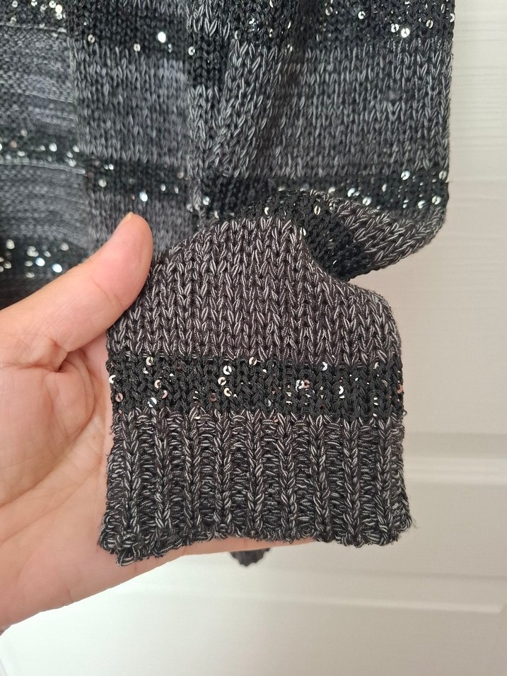 Gri Nakışlı Kısa Triko Kadın Kazak - Görsel 4