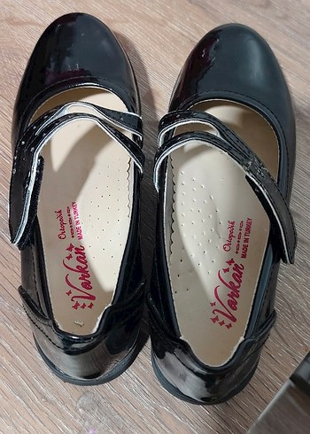 Siyah Parlak Tokalı Kız Babet Ayakkabı - Görsel 4