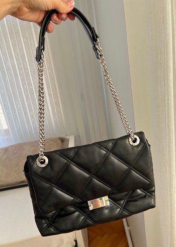 Beden Stradivarius Siyah Deri Zincirli Kadın Çanta