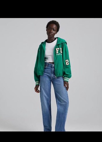 Bershka Yeşil Kapüşonlu Fermuarlı Kadın Ceket