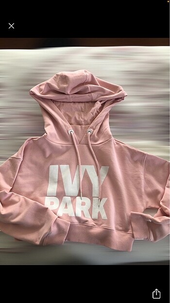 Pembe sweat crop