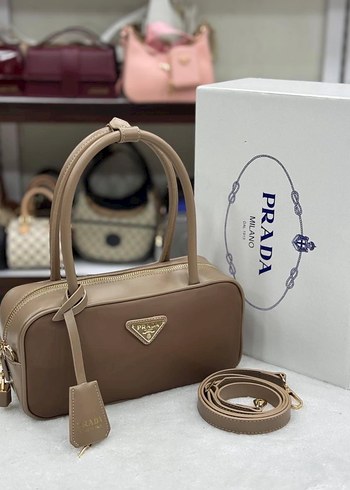 Prada Siyah Deri Kemerli Kadın Çanta - Görsel 4