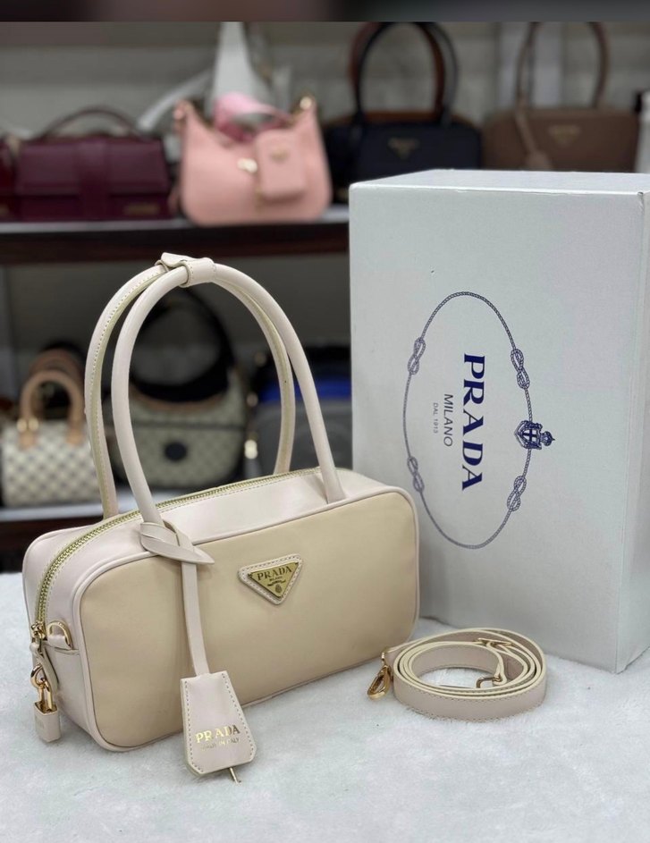 Prada Siyah Deri Kemerli Kadın Çanta - Görsel 5