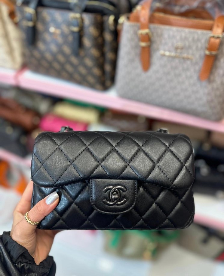 Zincir Detaylı Beyaz Deri Kadın Çanta - Görsel 3