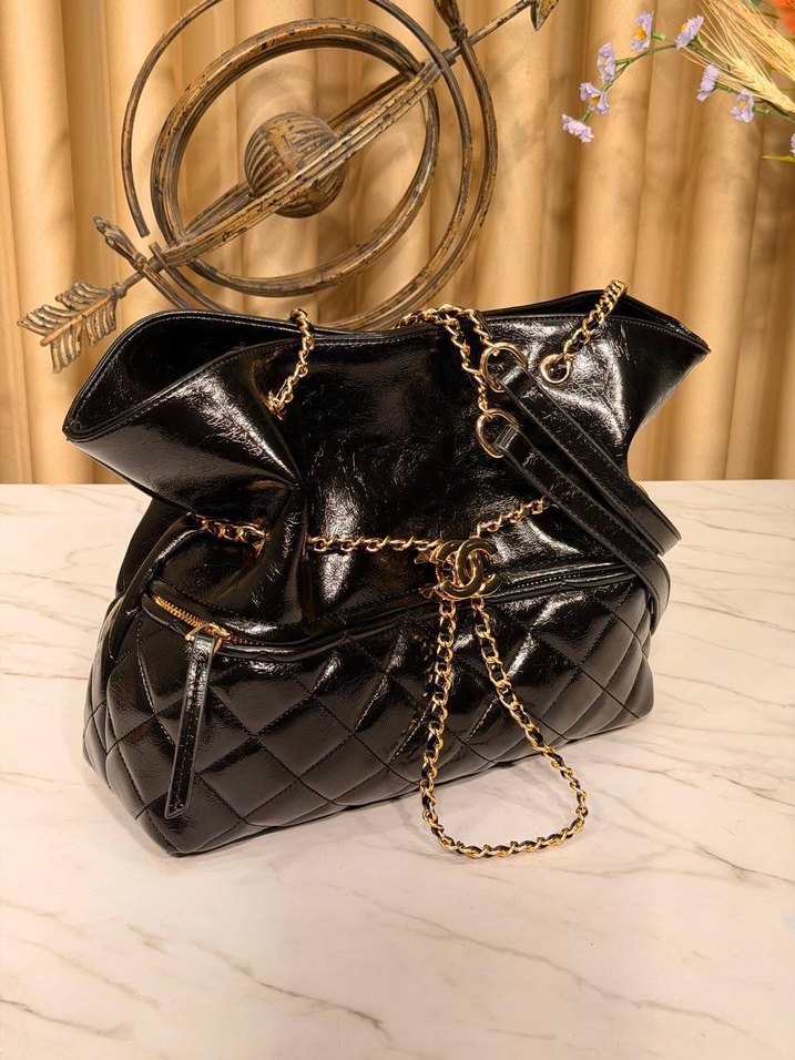 Zincir Detaylı Kahverengi Süet Kadın Çanta - Görsel 4