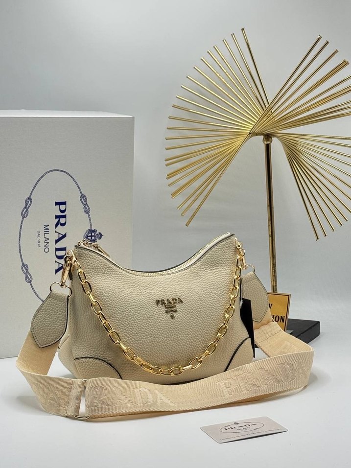 Bordo Deri Prada Zincir Detaylı Çanta - Görsel 5