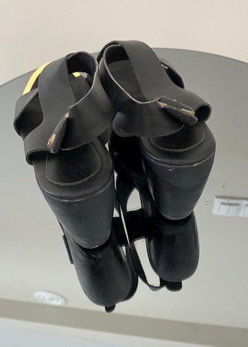 Bambi Siyah Kadın Dolgu Topuklu Sandalet