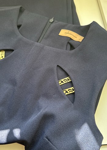 Lacivert Desenli elbise - Görsel 2