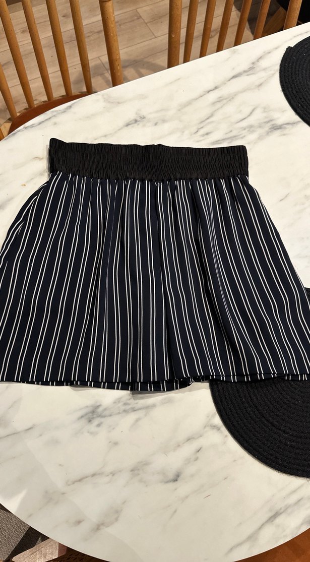 Siyah Çizgili etek Mini Şort - Görsel 5