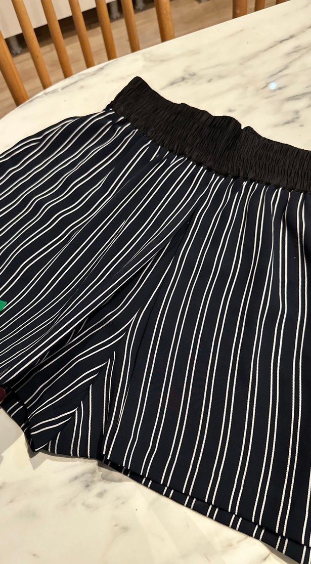 Siyah Çizgili etek Mini Şort - Görsel 4