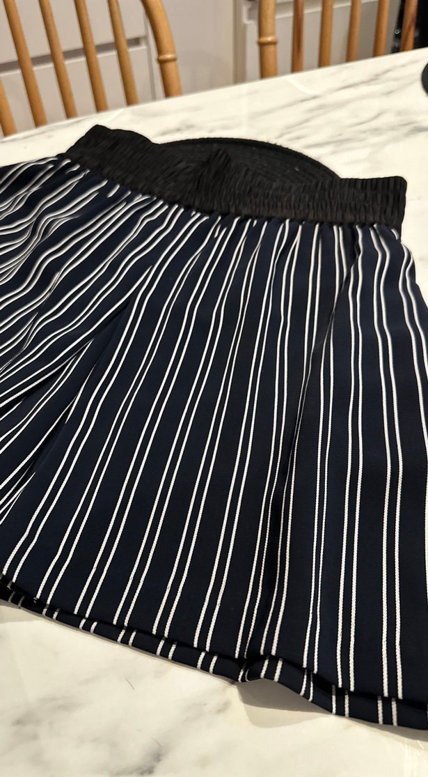 Siyah Çizgili etek Mini Şort - Görsel 2