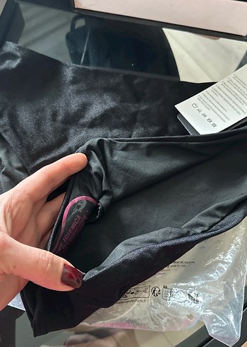 Siyah Gösterişli Strappy Bikini Takımı - Görsel 3