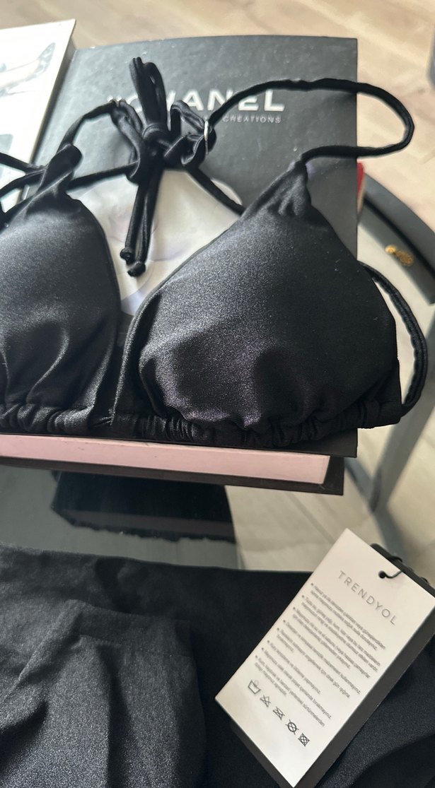 Siyah Gösterişli Strappy Bikini Takımı - Görsel 2