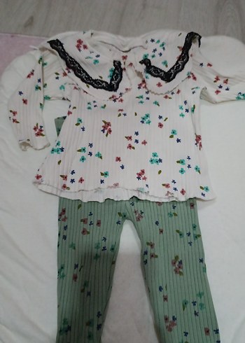 Uzun Kollu Bebek Kız Takımı Dantel Detaylı - Görsel 2