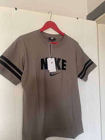 nike tshirt