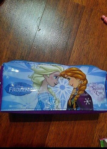 Beden sifir etiketli elsa anna disney kalemlik