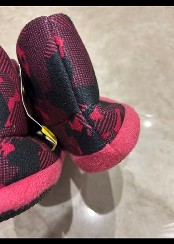 etiketli 33-34 numara ev botu - Görsel 6