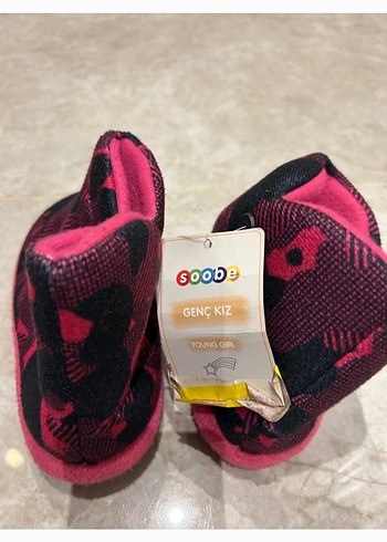 etiketli 33-34 numara ev botu - Görsel 3