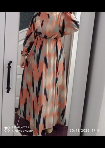 Uzun Bağlama Desenli Kadın Elbise - Görsel 3