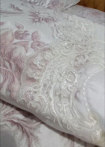 Fransız güpürlü Beyaz Nakışlı Modern Klasik yatak örtüsü - Görsel 3