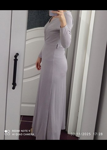 V Yaka Gri Uzun Kollu Drapeli Elbise - Görsel 4