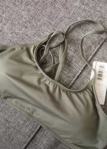 38 Beden Yeşil Sırt Bağlamalı Bikini Üstü