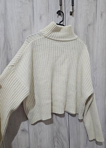 Beyaz Boğazlı Fermuarlı Kısa Örgü Kazak - Görsel 5