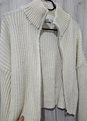 Beyaz Boğazlı Fermuarlı Kısa Örgü Kazak - Görsel 7