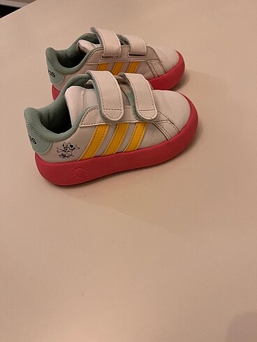 Adidas 25 numara