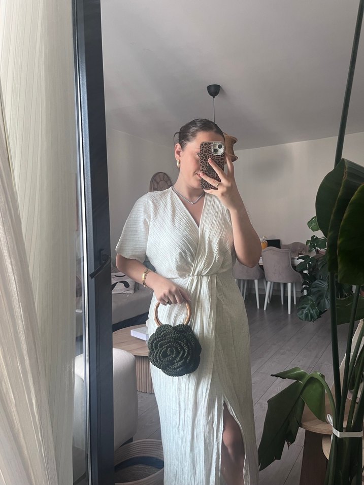 V Yaka Beyaz Midi Keten Elbise - Görsel 2