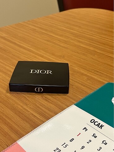 Beden Renk Dior 5 Couleurs Couture Eyeshadow Palette 073 Göz farı paleti