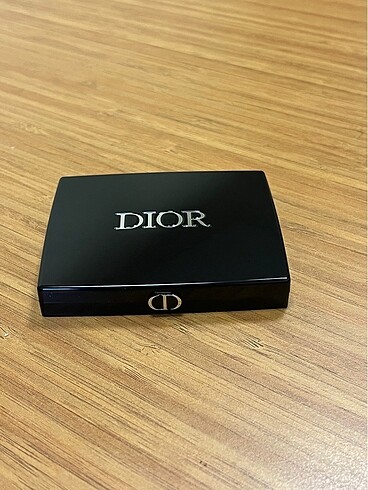 Beden Dior 5 Couleurs Couture Eyeshadow Palette 073 Göz farı paleti
