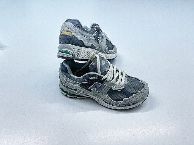 New Balance 2002