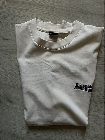 m Beden beyaz Renk Balenciaha A Kalite Tişört