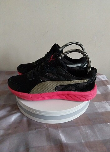 38 Beden siyah Renk PUMA DRIVER RUNNİNG