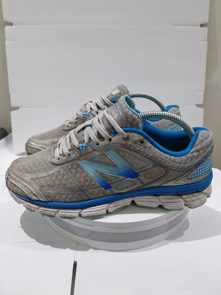 New Balance 860 V5 Erkek  41.5 - Görsel 2