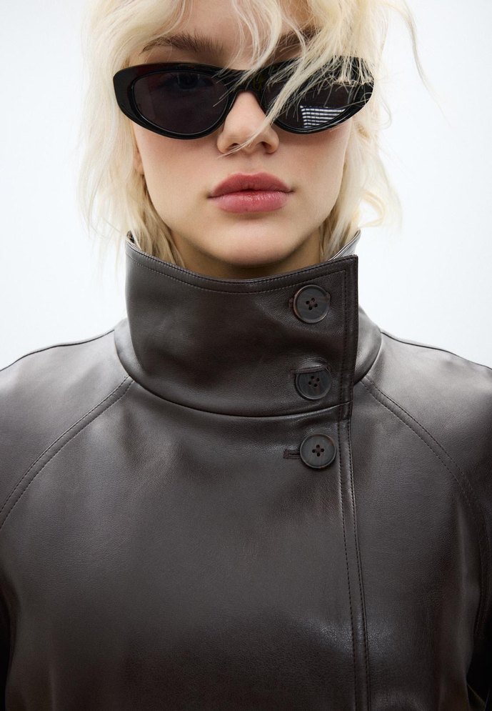 Stradivarius Dik yaka suni deri trençkot - Görsel 4