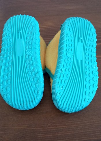 Renkli Erkek Çocuk Kaydırmaz Terlik - Görsel 2