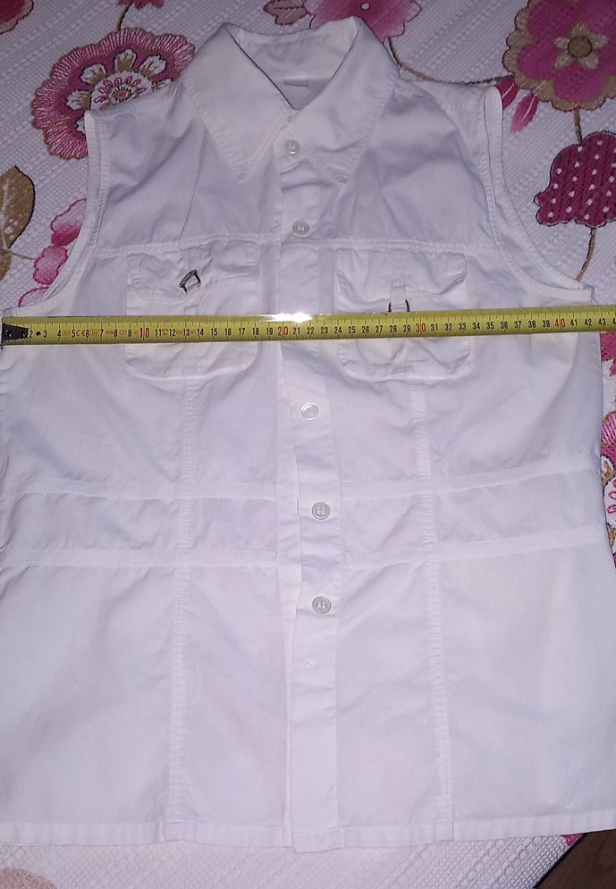Düğmeli Beyaz Kolsuz Pamuklu Kadın Gömlek - Görsel 5