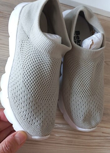 31 numara unisex yeni gibi spor ayakkabı