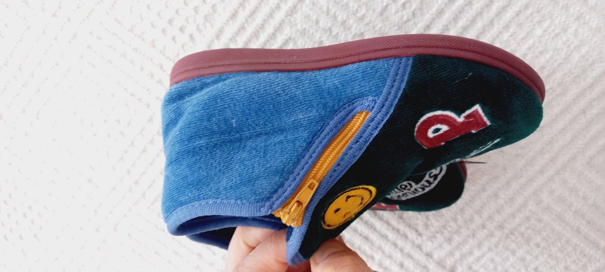 Renkli Erkek Çocuk Sıcak Terlikler Velcro - Görsel 4