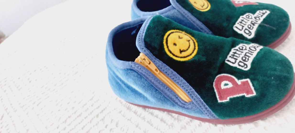 Renkli Erkek Çocuk Sıcak Terlikler Velcro - Görsel 2