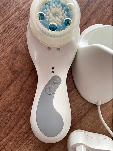 Diğer Clarisonic Plus Yüz ve Vücut Sonik Temizleme Aleti ve fırçaları