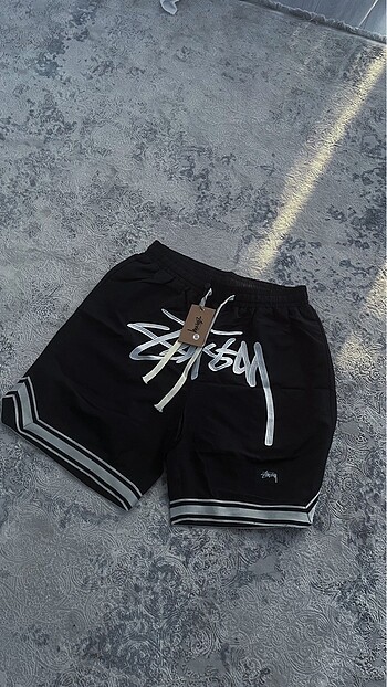 STUSSY SHORT