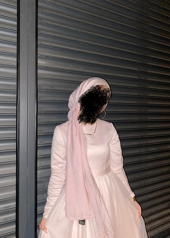 Uzun pudra Yüksek Yakalı Kadın Abiye - Görsel 2