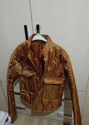 Bej Kısa Düğmeli Kadın Ceket kapitone - Görsel 3