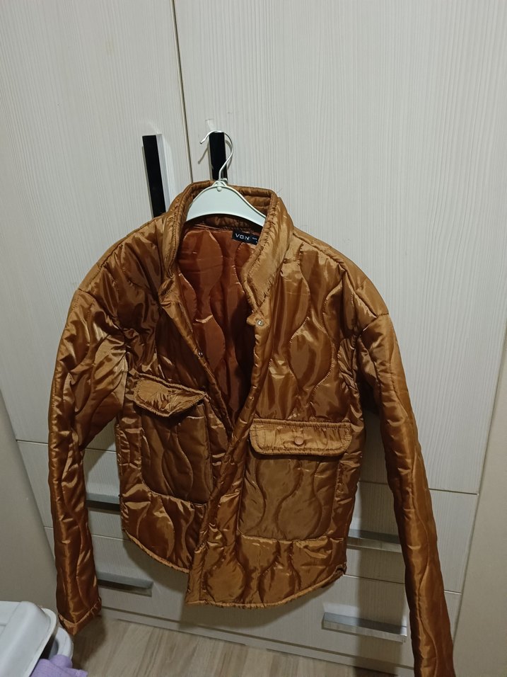 Bej Kısa Düğmeli Kadın Ceket kapitone - Görsel 3