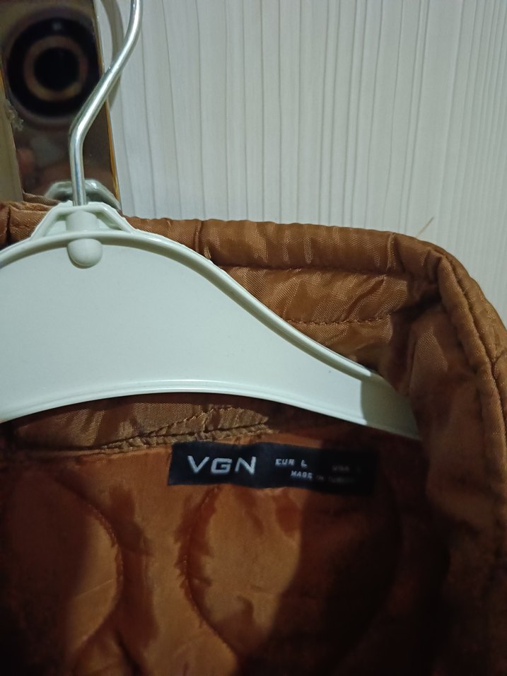 Bej Kısa Düğmeli Kadın Ceket kapitone - Görsel 4